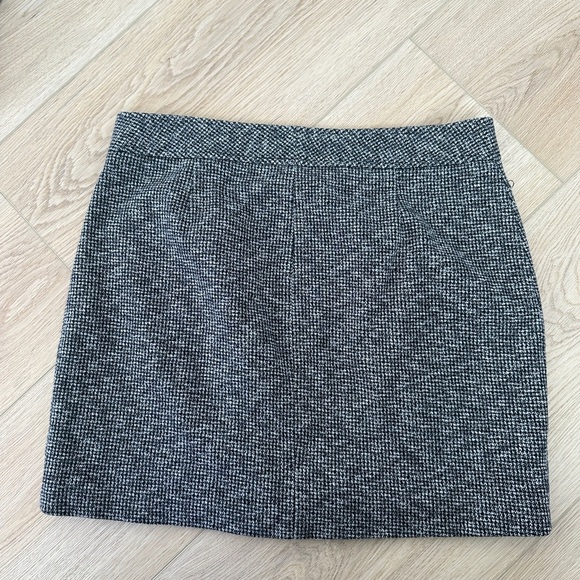 Women's Theory Black Tweed Skirt - Picture 2 of 3